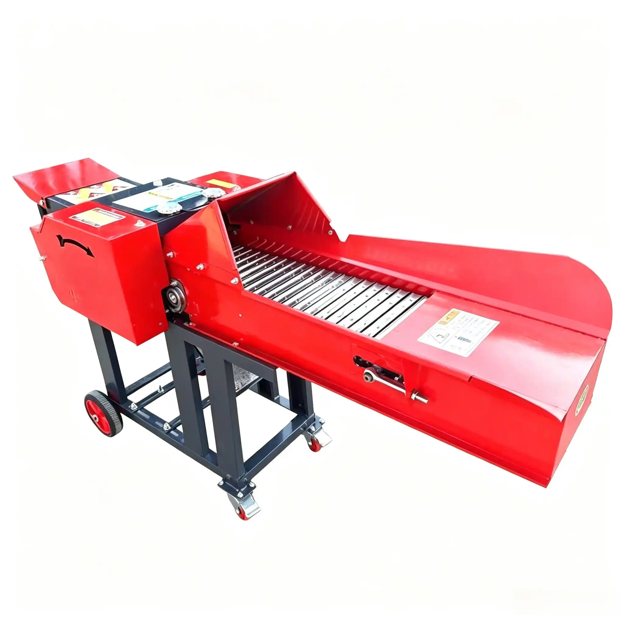 Mobile straw hay cutting kneader processing straw, hay, and crop residues with cutting and kneading functions for farm use